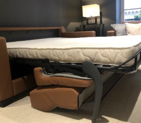 Un grand confort pour un couchage quotidien. Matelas de 14 cm en mousse haute densité.